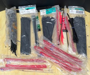 Large Lot Of Assorted Zip-ties