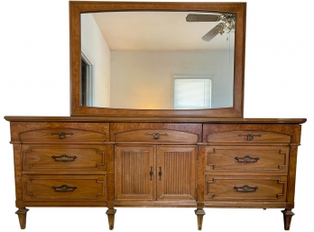 Regent House Thomasville Olive Burl Wood  Dresser And Matching Mirror