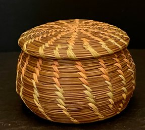 Old Tunica Indian Marksville LA Pine Needle And Raffia Lidded Basket By Anna May Juneau