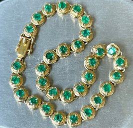 Stunning 18K Yellow Gold And 31 Emerald Stone 7 Inch Bracelet - Total Weight 8.1 Grams  - 3.38 Carats Emeralds