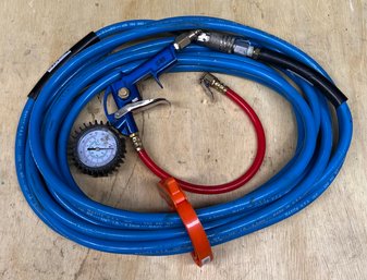 Makita 300 PSI Quarter Inch Air Hose With Pressure Gauge