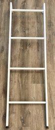 White Metal 4 Rung 66 Inch Decorative Ladder For Towels & Blankets