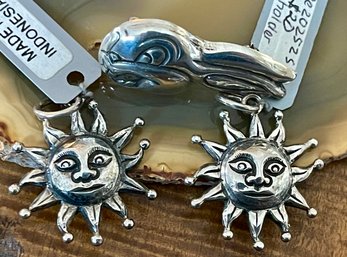 3 Sterling Silver Pendants - Name Tag Holders - 2 Sunfaces & 1 Bugs Bunny - Total Weight 15.1 Grams