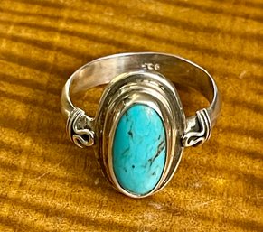 Sterling Silver And Turquoise Oval Cabochon Ring - Size 12.5 - Total Weight 9.7 Grams