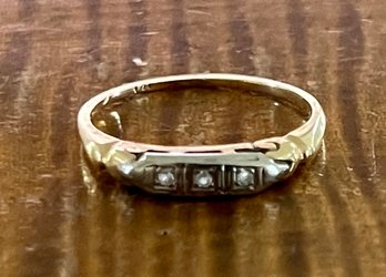 Antique 14K Gold & 3 Diamond Ring - Size 5.5 - Total Weight 1.2 Grams