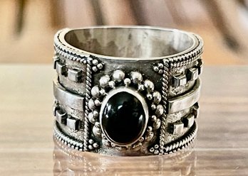 Sterling Silver And Obsidian Tribal Band Ring - Size 8  Total Weight 9.7 Grams