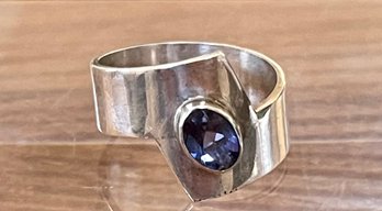 Sterling Silver And Iolite Faceted Stone Ring - Size 8 - Total Weight 5.3 Grams