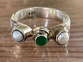 Sterling Silver - Emerald & Pearl 3 Stone Ring - Size 8 - Total Weight 5.1 Grams