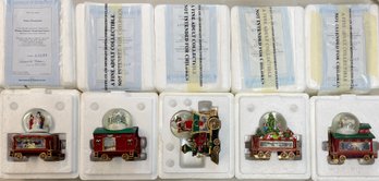 5 Piece Thomas Kinkade Miniature Christmas Snowglobe Train Set From The Bradford Exchange NIB With COA's