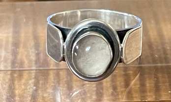 Sterling Silver & Moonstone Cabochon Ring - Size - 10.75  - Weight 8.2 Grams