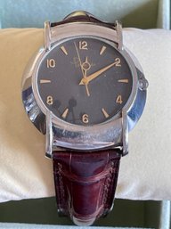 Pomellato 31 Water Resistant To 30 Meters Leather Band Watch #33669