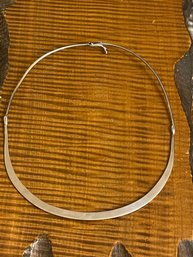 Sterling Silver Hinged Choker Necklace - Total Weight 18.9 Grams