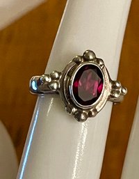Sterling Silver And Faceted Garnet Ring Size 6 - Total Weight 6.2 Grams