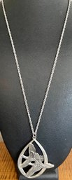 Sterling Silver 1972 Wallace Sterling Silver Bird Of Peace Pendant & Sterling Silver 24' Rope Chain - 31.9 Grm