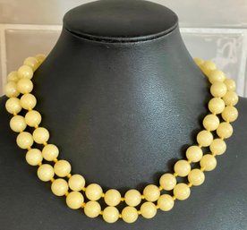 Gorgeous Vintage Yellow Round Jade Bead 32' Necklace