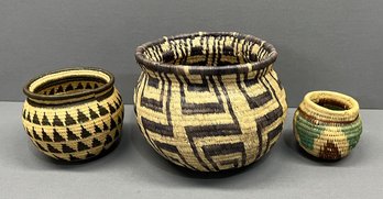 (3) Small Darien Panama Wounaan And Embera Indians Palm And Natural Fiber Hand Made Baskets