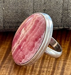 Sterling Silver And Rhodochrosite Oval Cabochon Ring Size 9 - 15.9 Grams Total