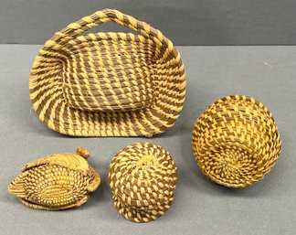 (4) Miniature Darien Panama Wounaan And Embera Indians Palm And Natural Fiber Hand Made Baskets - (1) Swan