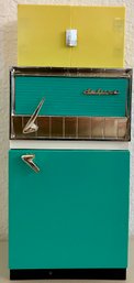 1960's Deluxe Barbie Dream House Refrigerator With Shelves