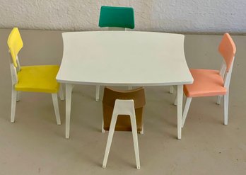 1960's Deluxe Barbie Dream House Dining Table With Chairs