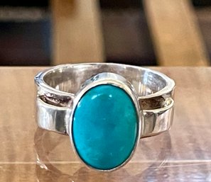 Sterling Silver & Turquoise Ring - Size 10 - Total Weight - 9.7 Grams
