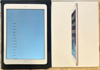 Apple Ipad 16GB Silver With Original Box And Covers