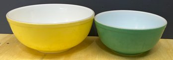 Vintage Pyrex Green And Yellow 10' And 8' Mixing Bowls (as Is)