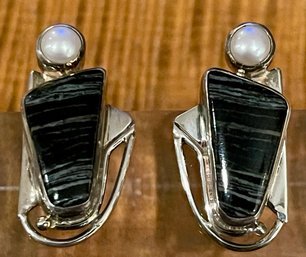 Sterling Silver - Pearl & Black Agate Earrings - Total Weight 13.1 Grams