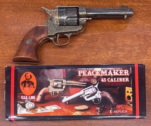 Denix Authentic Replica 1886 Peacemaker 47 Caliber Revolver With Box Reference Number 1038