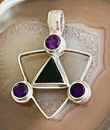 Vintage Sterling Silver - Amethyst & Black Onyx Pendant - Total Weight 14.6 Grams