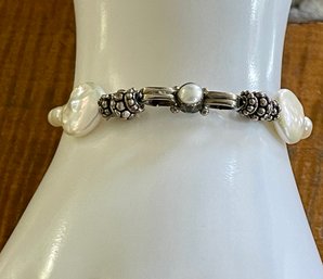 Vintage Hand Made Sterling Silver & Freshwater Pearl 7 Inch Bracelet