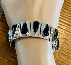 Beautiful Handmade Sterling Silver And Black Onyx Teardrop Panel 7.5' Bracelet - Total Weight 62 Grams