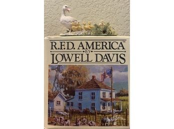 Lowell Davis By Border Fine Arts 'out Of Step' Figurine With Original Box