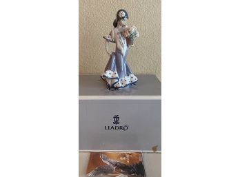 LLADRO Gitanilla De Triana Flor Maria 05490 Figurine With Original Box & Paperwork