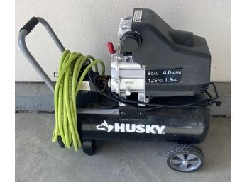 Husky 8Gal 125 Psi Air Compressor With Hose