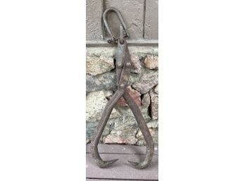 Large Primitive Antique Metal Ice Block Tongs With Hitch