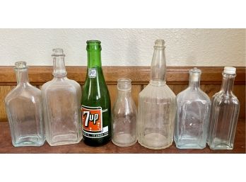 Assorted Vintage And Antique Bottles - Winarick, 7up, Welchs, And More