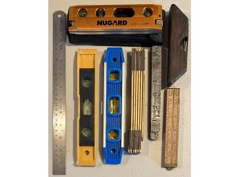 Small Measuring Lot - Vintage Folding Rulers, Levels, And Nugard Laser Level