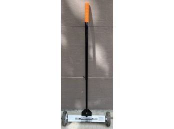 Central Machinery 22 Inch Magnetic Floor Sweeper