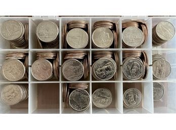 Large Collection Of 10 State Quarter Coins - Including Philadelphia Mint - See Names In Description