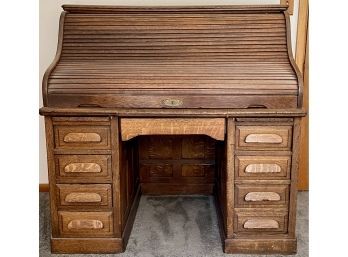 Antique Northwestern Furniture Co. Milwaukee Wisconsin Roll Top Solid Oak Desk