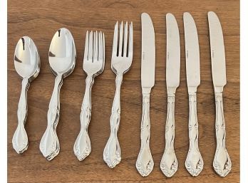 Oneida Stainless 20-piece Flatware Set