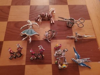 Awesome Collection Of Vintage Brooches!