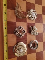 Lot Of 6 Gorgeous Gold Tone Vintage Brooches