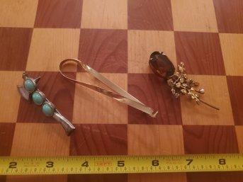 Lot Of 3 Alluring Vintage Brooches