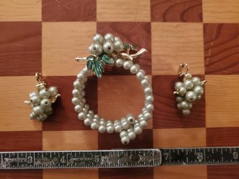 Vintage Set Of Faux Pearl Cluster Clip-on Earrings And Bracelet