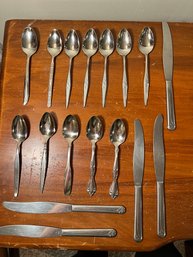 Community Stainless - 12 Spoons And 5 Unlabeled Stainless Knives