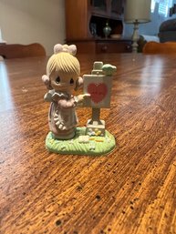 Precious Moments Figurine Knick Nack