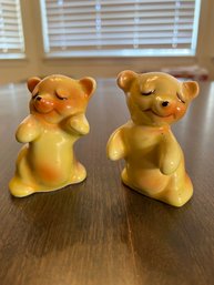 Vintage Pair Of Smiling Yellow Bear Salt And Pepper Shakers