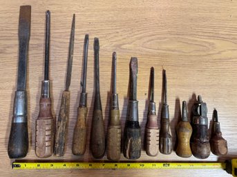 Vintage Flat Head And Phillips Head Screwdrivers With Wooden Handles